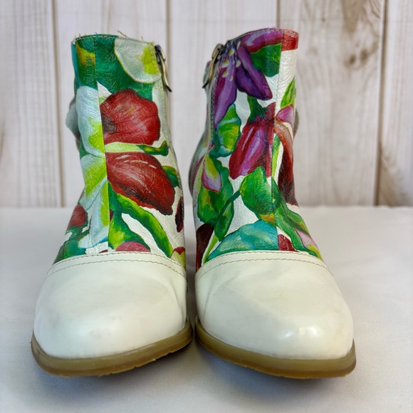 L’artiste Spring Step Leather Ankle Boots Floral Chic Booties White Size 8.5 - Picture 5 of 16
